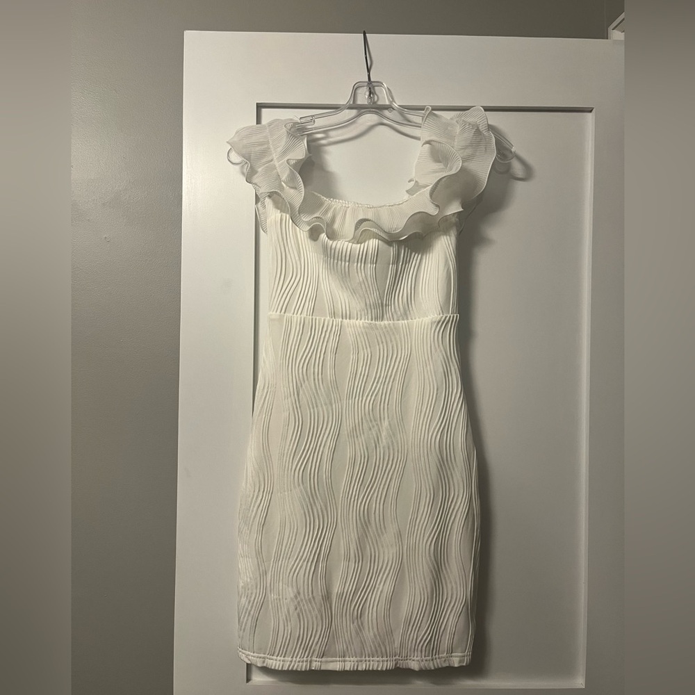 SHEIN White Off The Shoulder Mini Dress